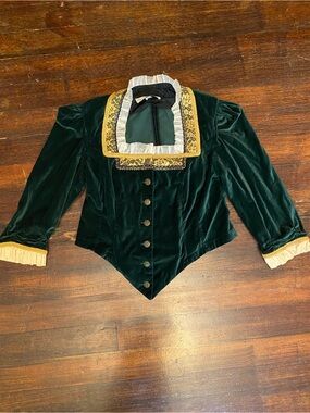 EUC Recollections Square Neck Vintage-Inspired Dark Green Velvet Jacket